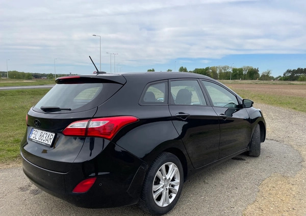 Hyundai I30 cena 33000 przebieg: 196300, rok produkcji 2014 z Błażowa małe 137